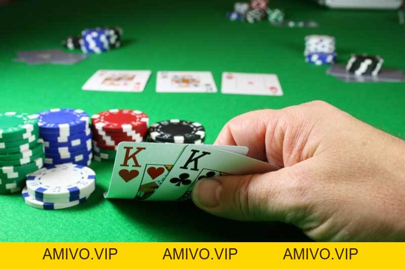 Baccarat là gì? Kinh nghiệm chơi game bài Baccarat luôn thắng